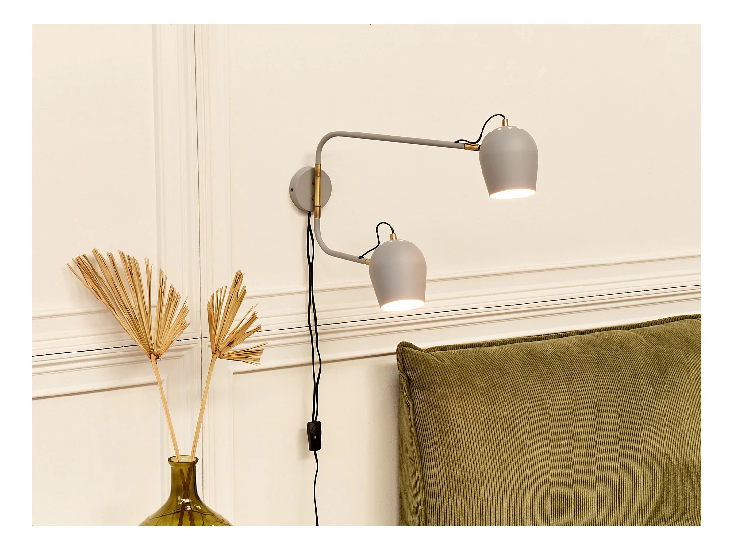 Wandlampe aus Eisen grau / messingfarben 2-flammig modern Wohnzimmer Estrella