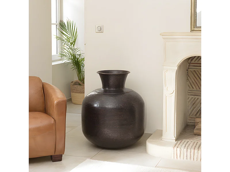 HONORE - Vase alu L60cm H70cm couleur cuivre noir antique effet martelé