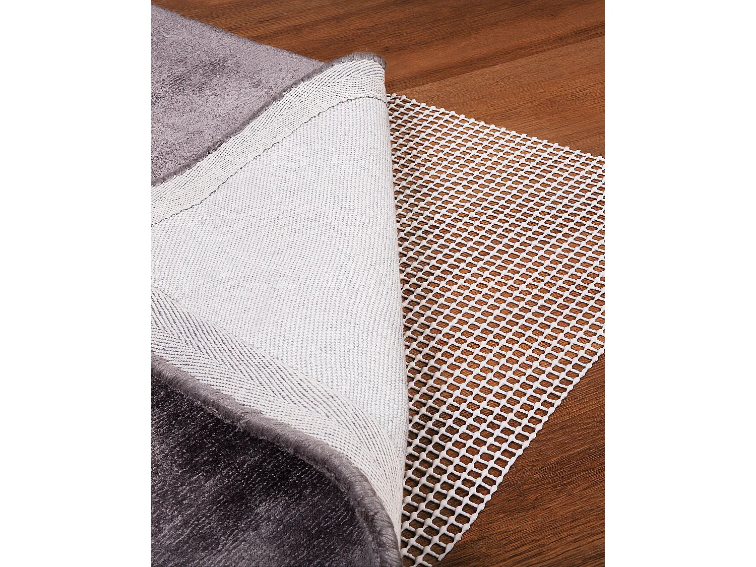 Antirutschmatte für alle Teppiche weiß PVC zuschneidbar 150 x 190 cm Balad