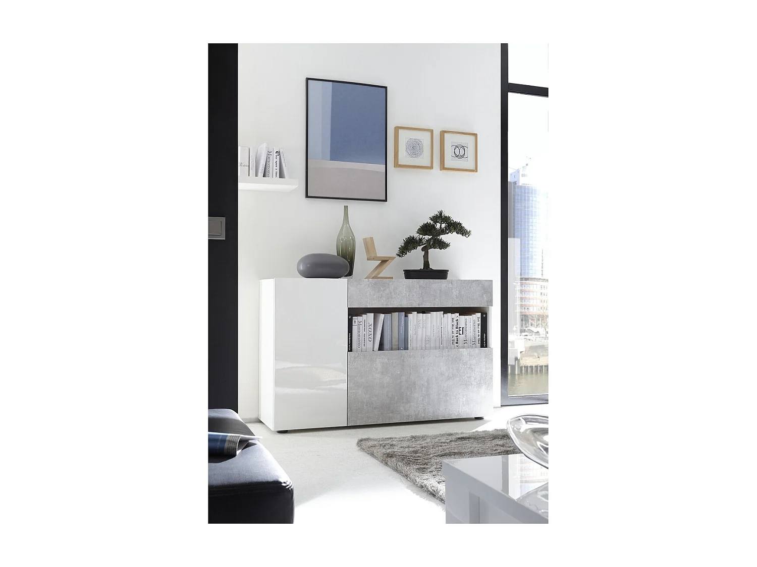 Buffet 1 gaveta e 2 portas, coleção KALO, cor branca efeito concreto, ideal para a sua sala de estar.