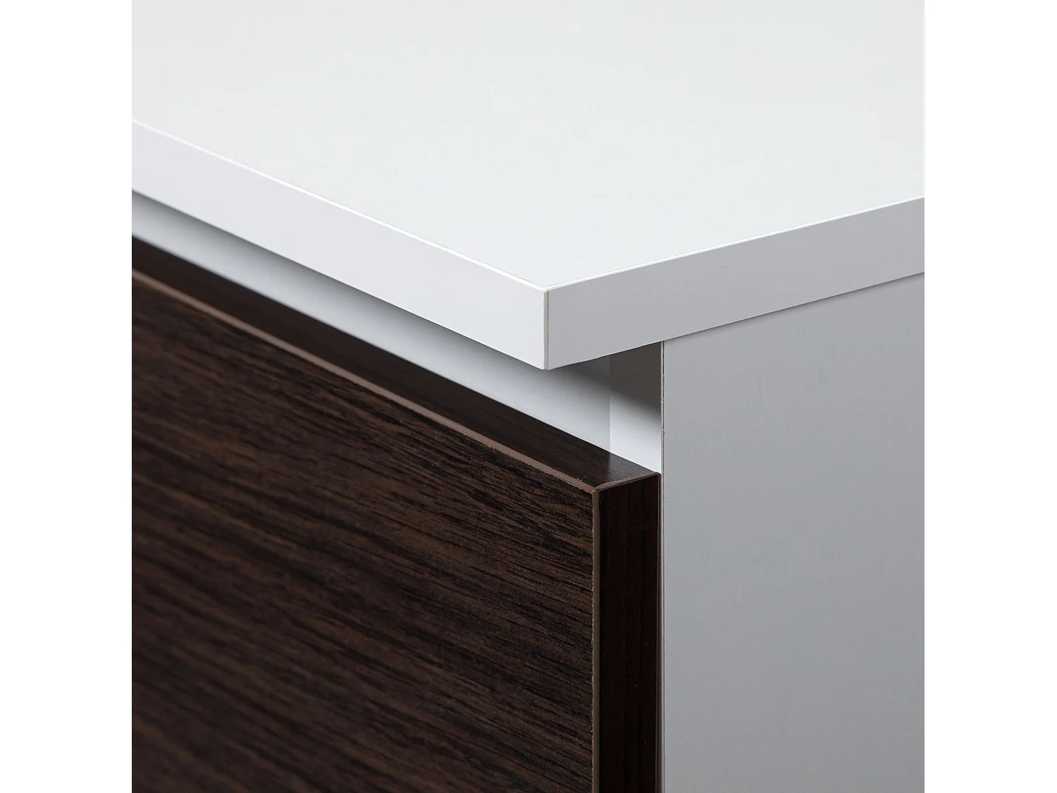 PC-Schreibtisch AKORD JAY in der Farbe Weiß Schublade Front Wenge und 3 Ablagen B90 x H74 x T50 cm