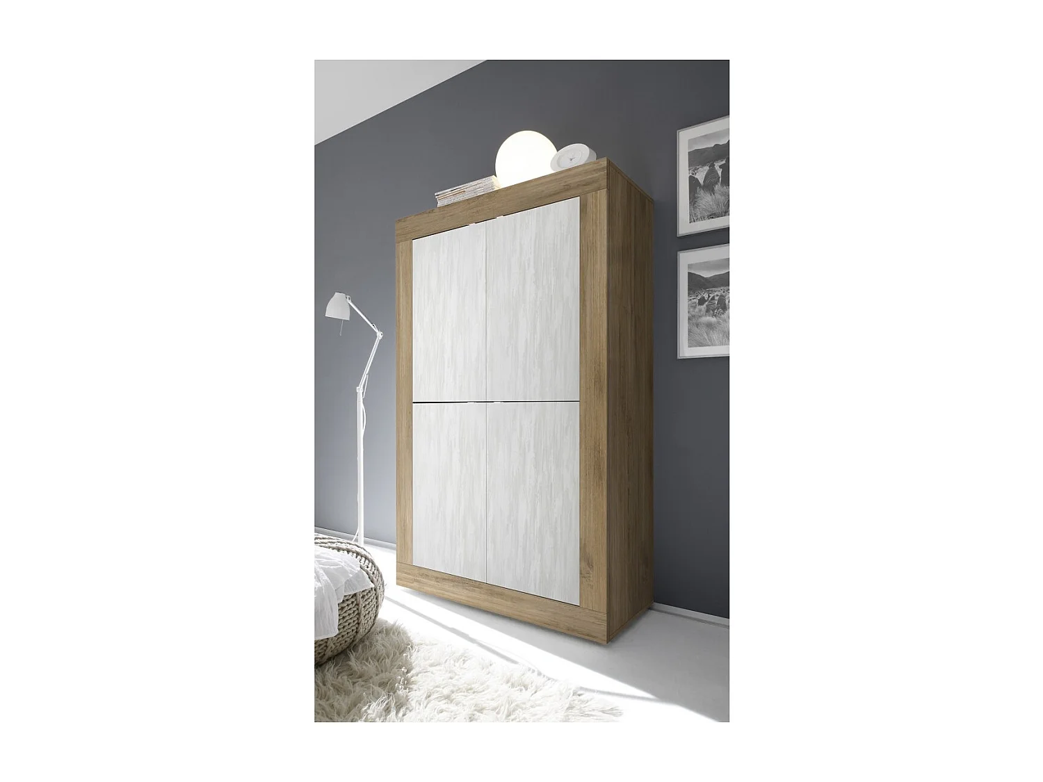 Design buffet met 4 deuren van de ACCESS collectie. Kleuren wit en donker eiken.