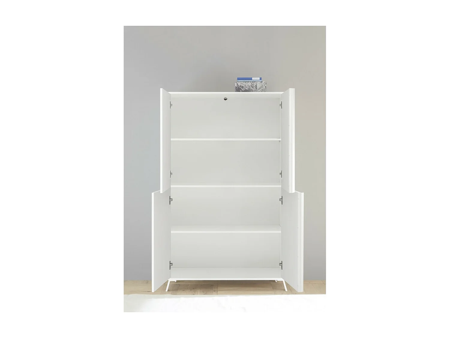 Buffet a 4 porte collezione SKY. Colore bianco lucido laccato.