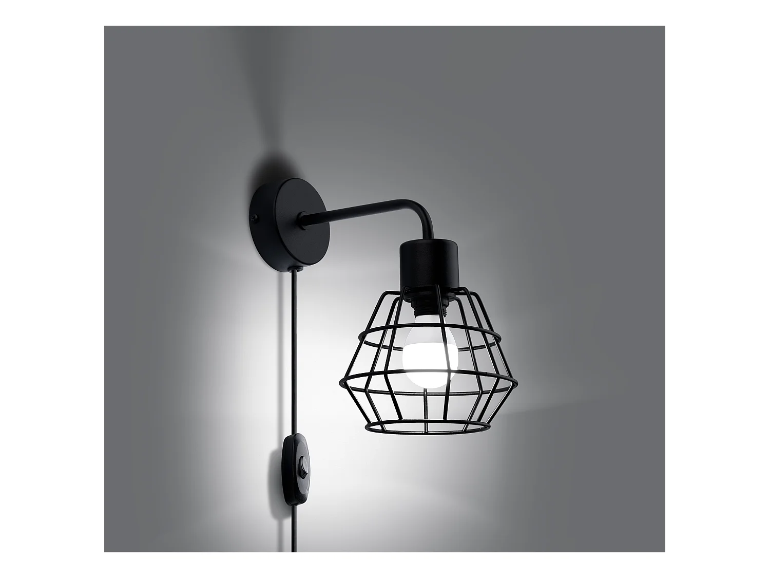 Wandlampen Suba Industriell Aus  Stahl - 1 Lichtquellen - L.15 X H. Cm - Schwarz