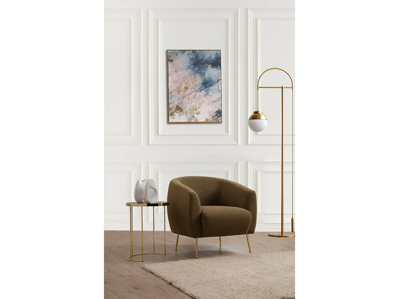 Elegante fauteuil met beukenhouten frame, 100% polyester groene stof, gouden metalen poten, 70x82x82 cm, zachte schuimkussens en pen