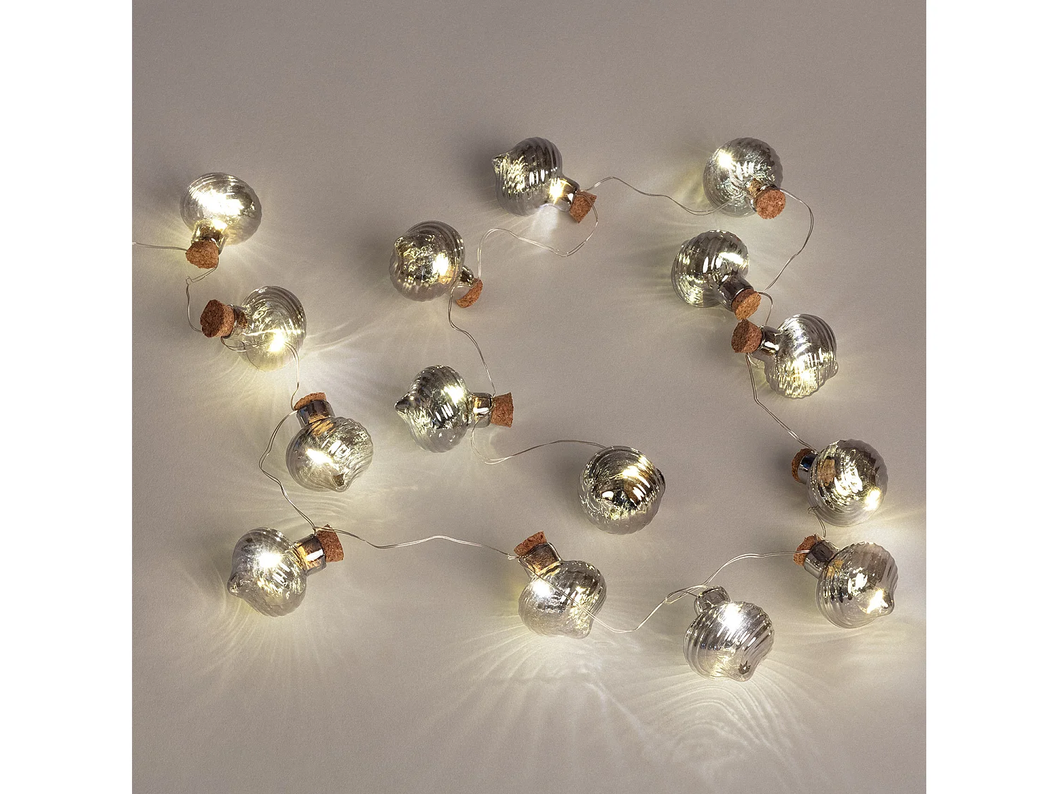 Guirnalda de Luces LED con Batería 2m Onion 2700K Blanco Cálido