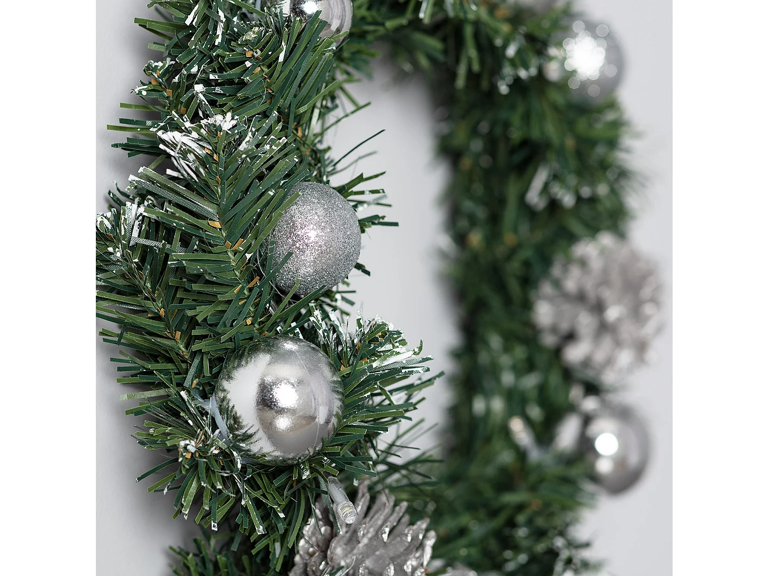 Corona di Natale LED a Pile Ornamenti Argento Karuna Argento