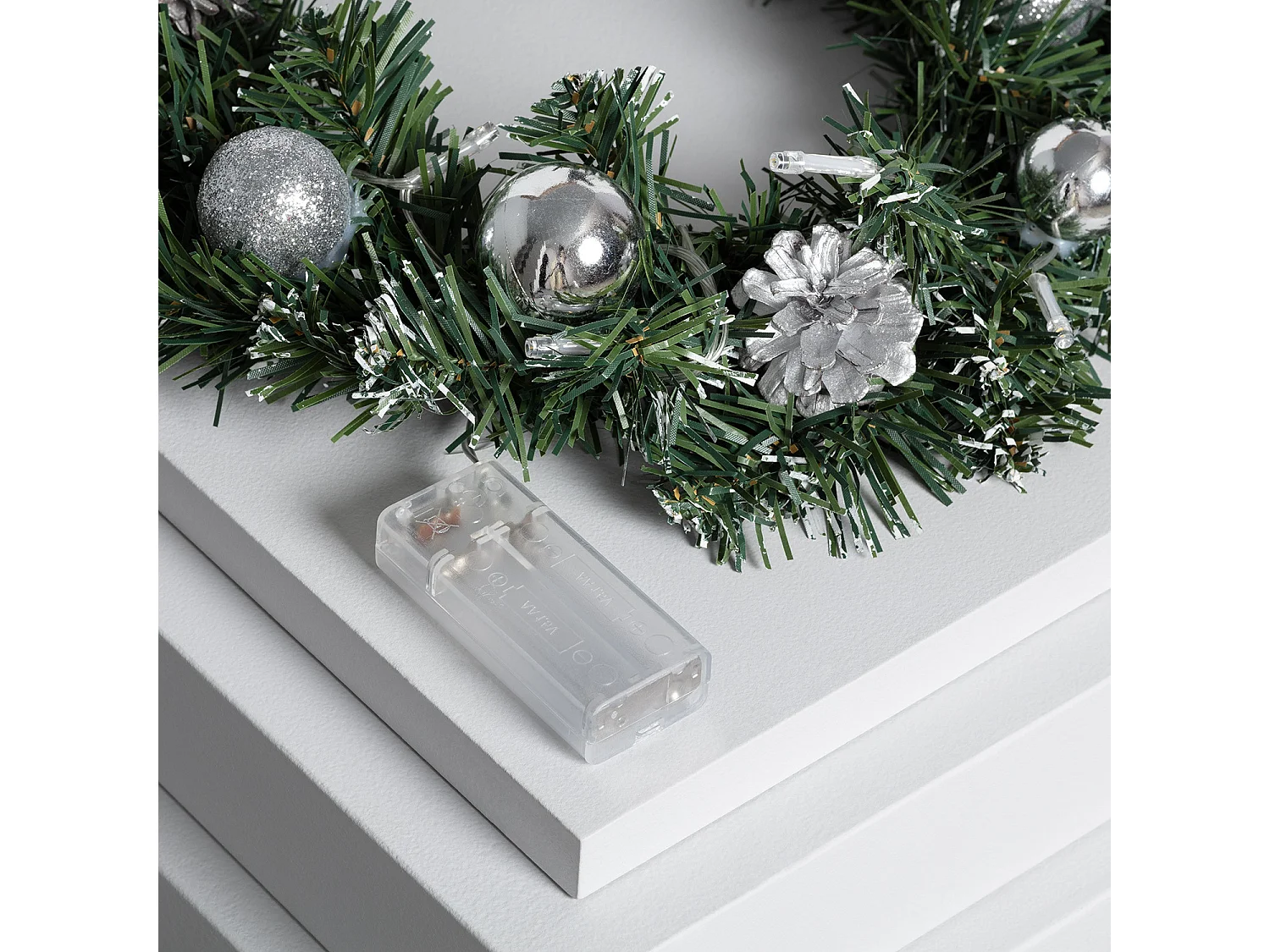 Corona di Natale LED a Pile Ornamenti Argento Karuna Argento