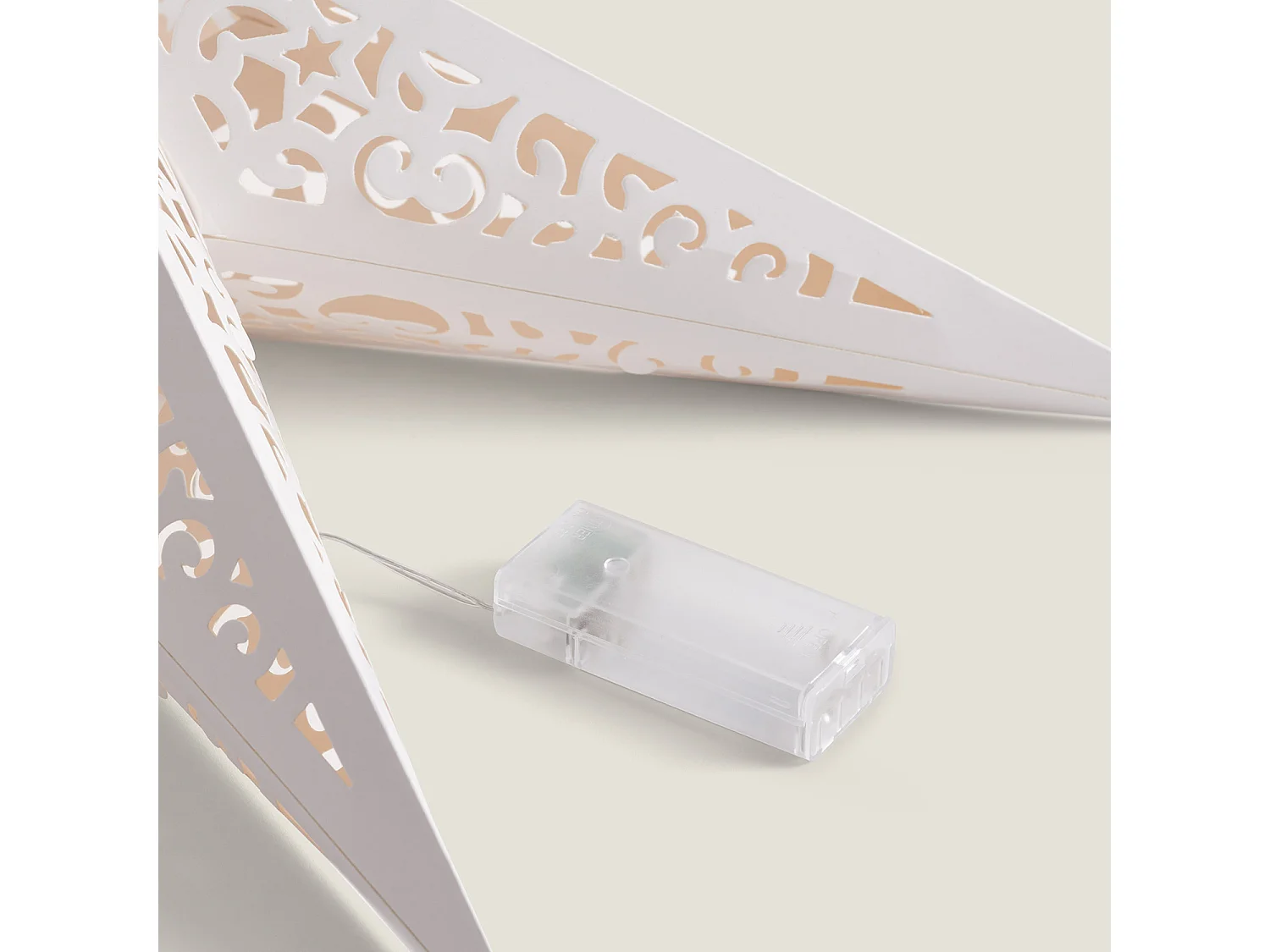 Stella LED Carta a Pile Araby Bianco