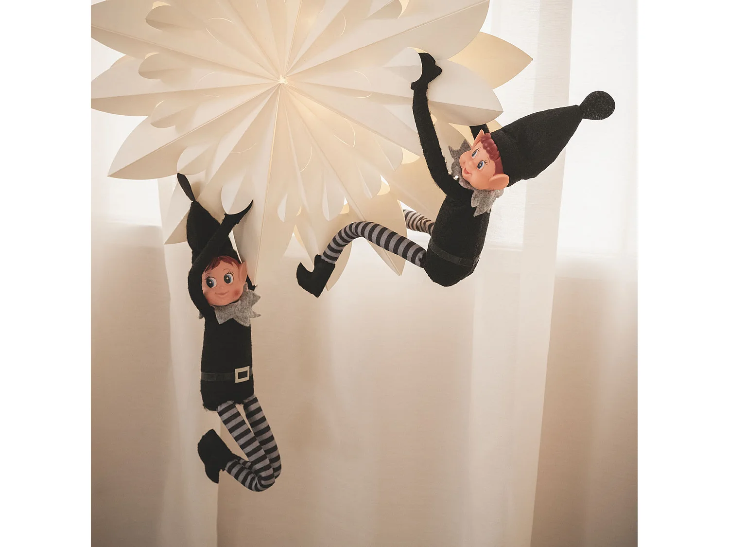 Stella di Carta LED a Pile a Cappella Bianco