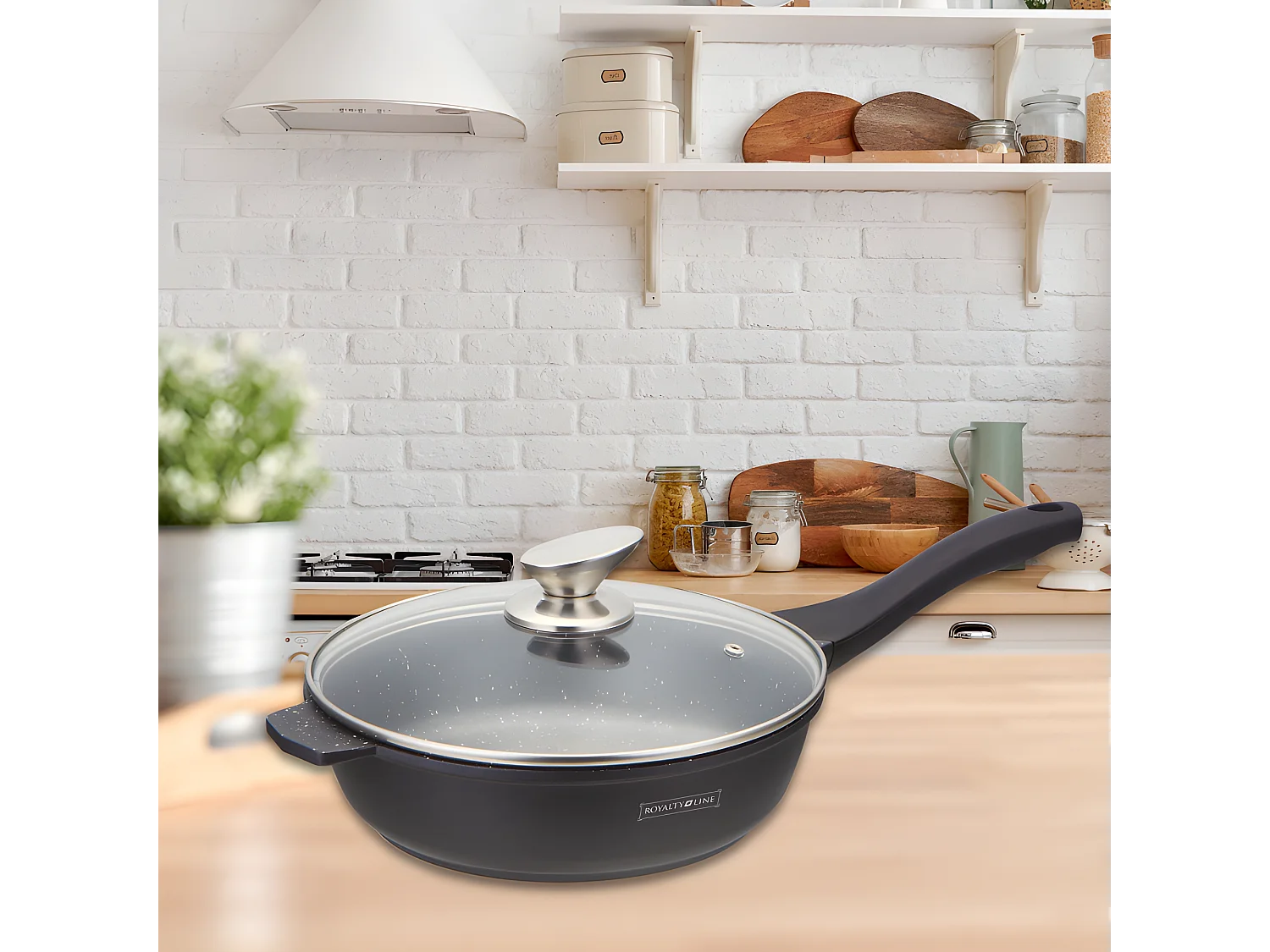 Marmeren koekenpan van 24cm met glazen deksel van Royalty Line RL-BDF24-M