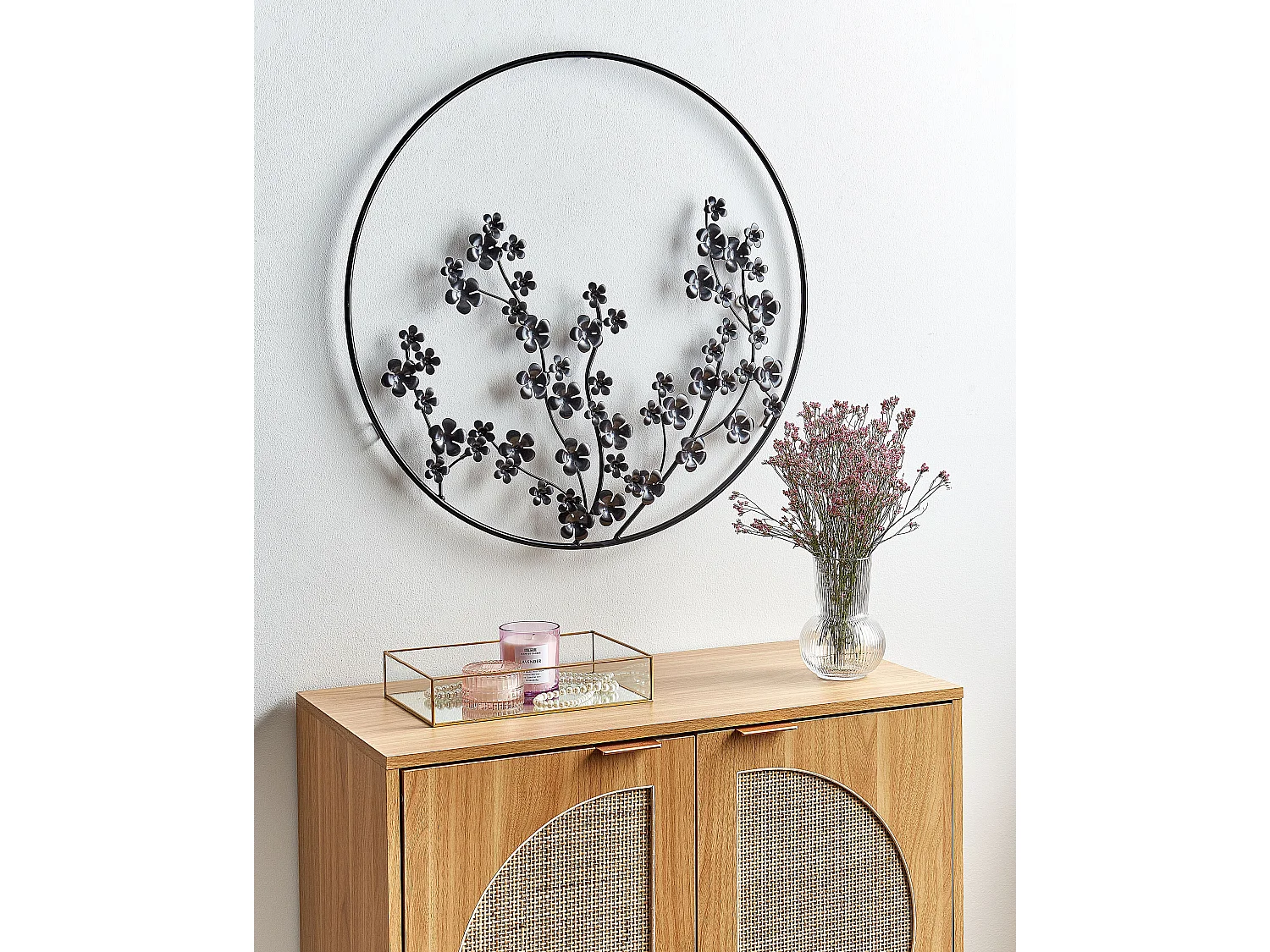 Wanddekoration Blumenkreis Metall schwarz einteilig handgemacht modern Strontium