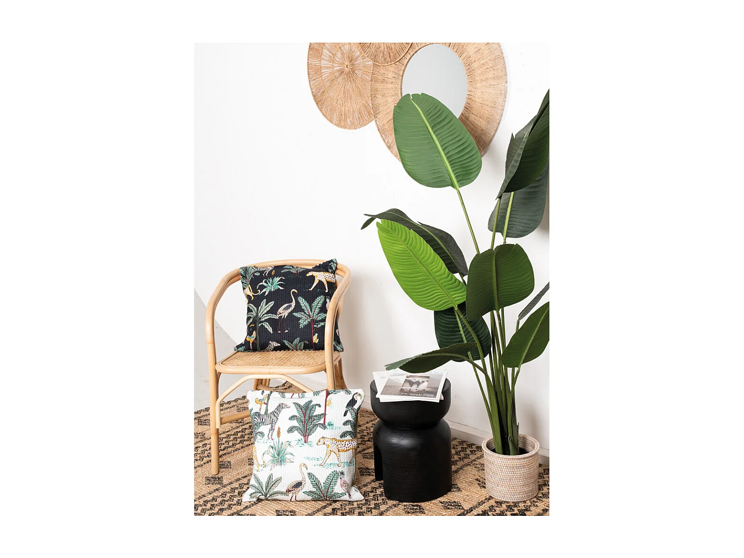 Tabouret en bois paulownia Molaire noir