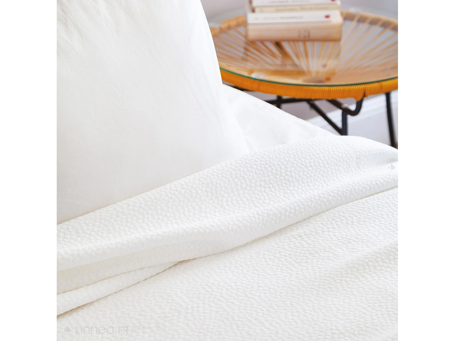 Dessus de lit Jacquard 180x250 cm CAMARGUE coton et polyester blanc