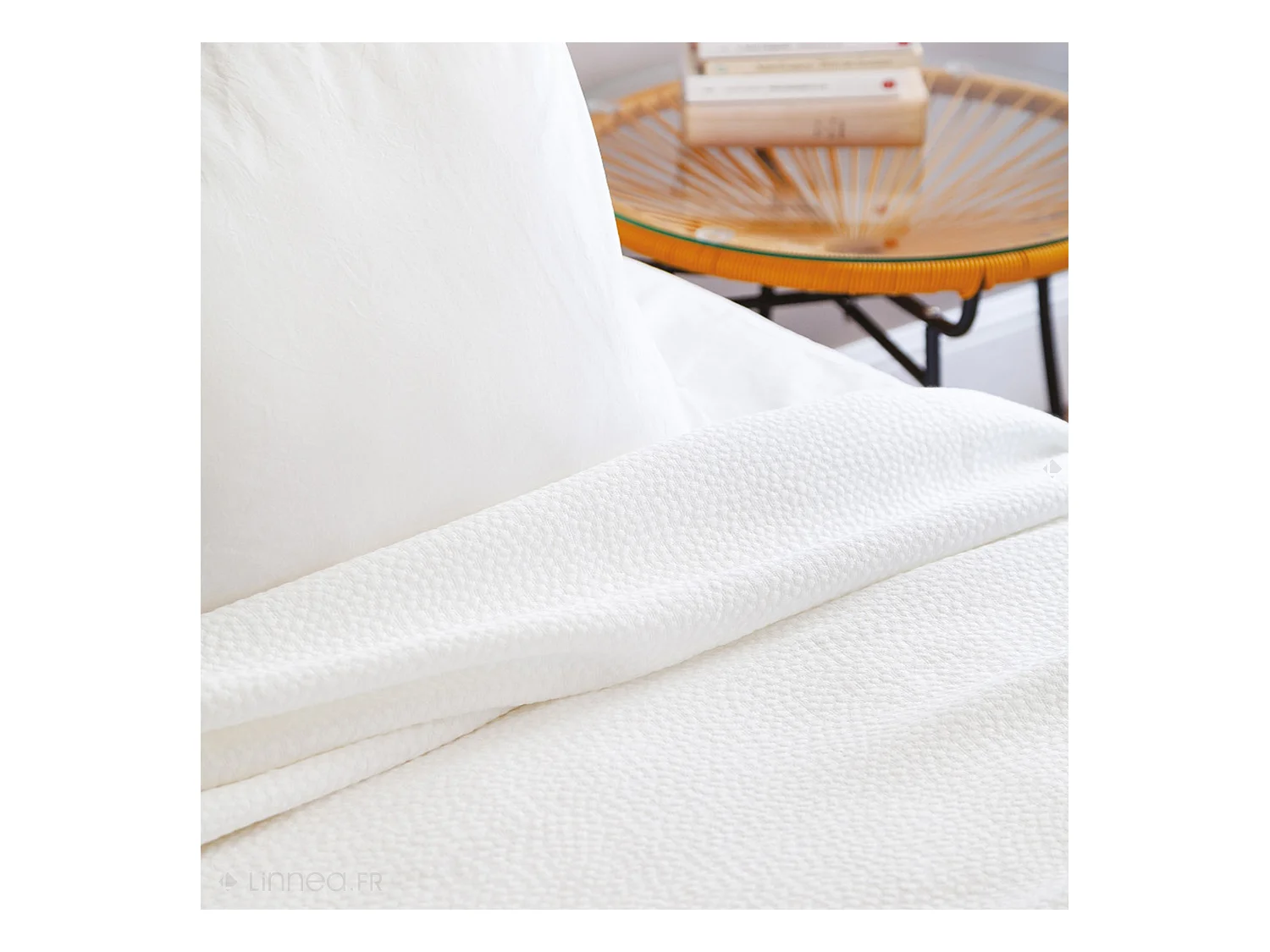 Dessus de lit Jacquard 180x250 cm CAMARGUE coton et polyester blanc