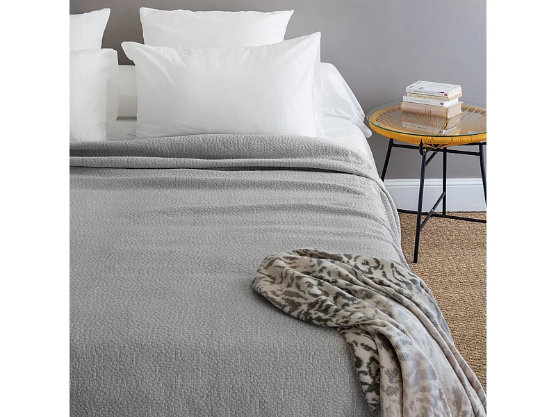 Dessus de lit Jacquard 180x250 cm CAMARGUE coton polyester gris perle