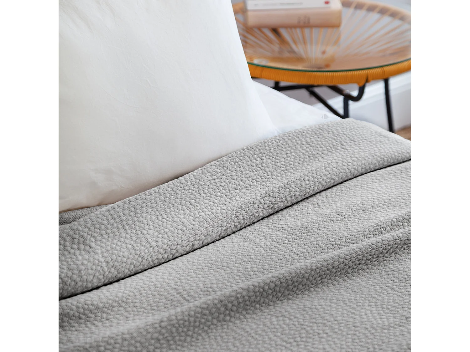 Dessus de lit Jacquard 180x250 cm CAMARGUE coton polyester gris perle