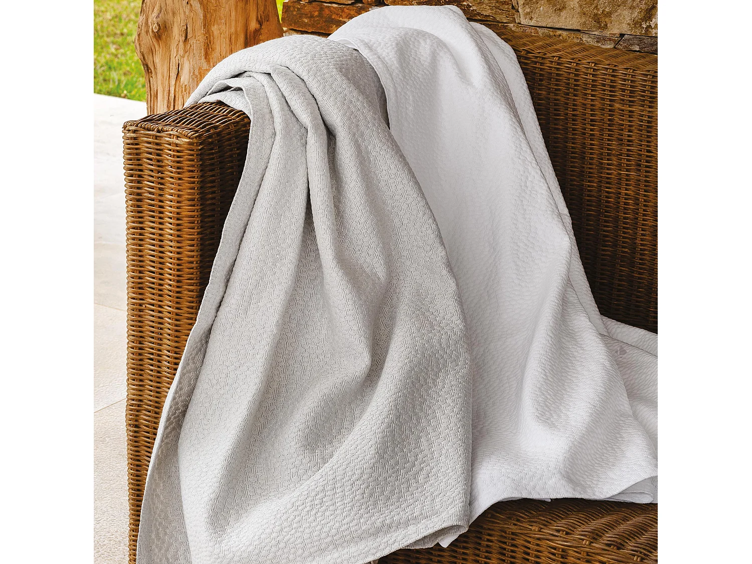 Dessus de lit Jacquard 230x250 cm CAMARGUE coton polyester gris perle