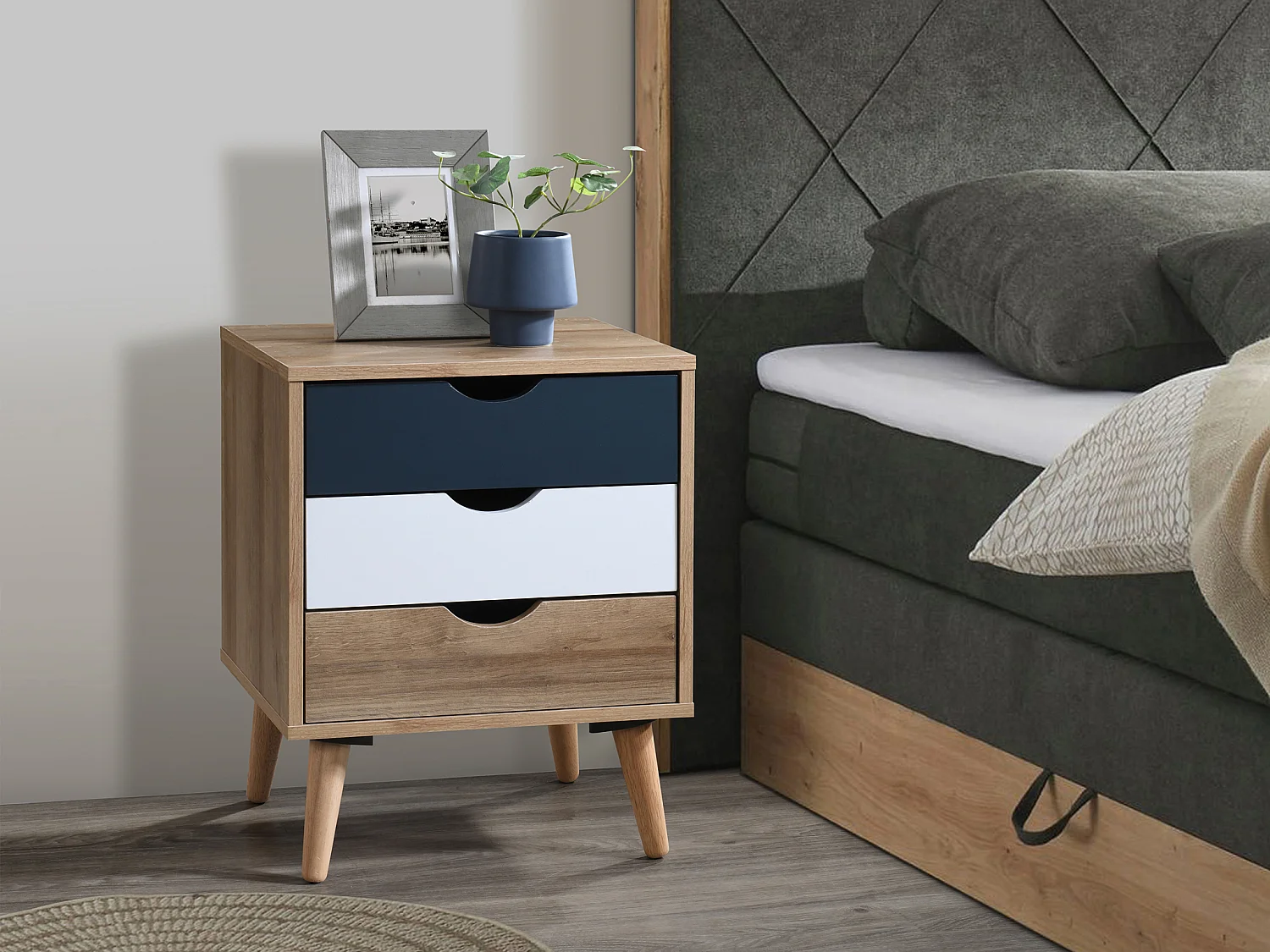 Lot de 2 tables de chevet avec 3 tiroirs - Coloris : Naturel, blanc et bleu marine - LURVIA