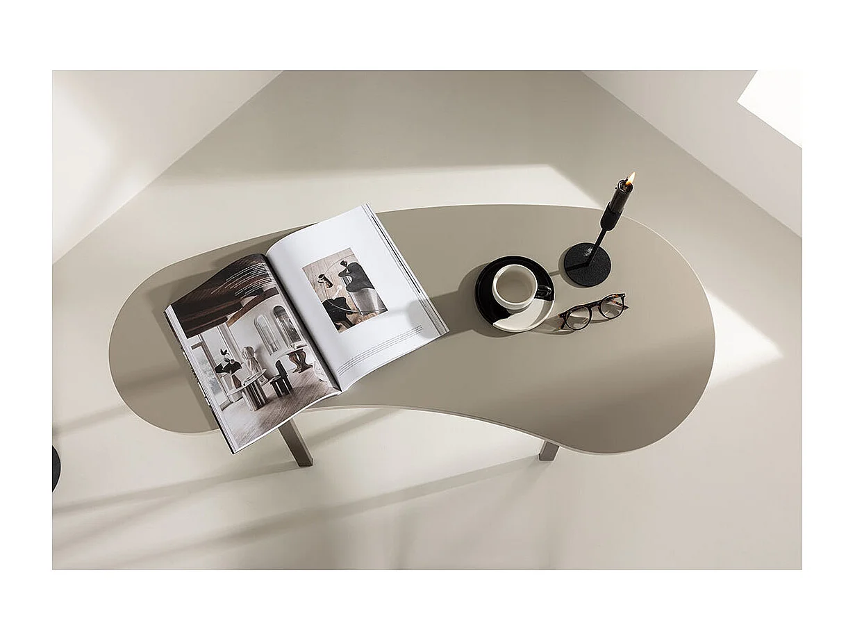 Holmestrand bureau beige.
