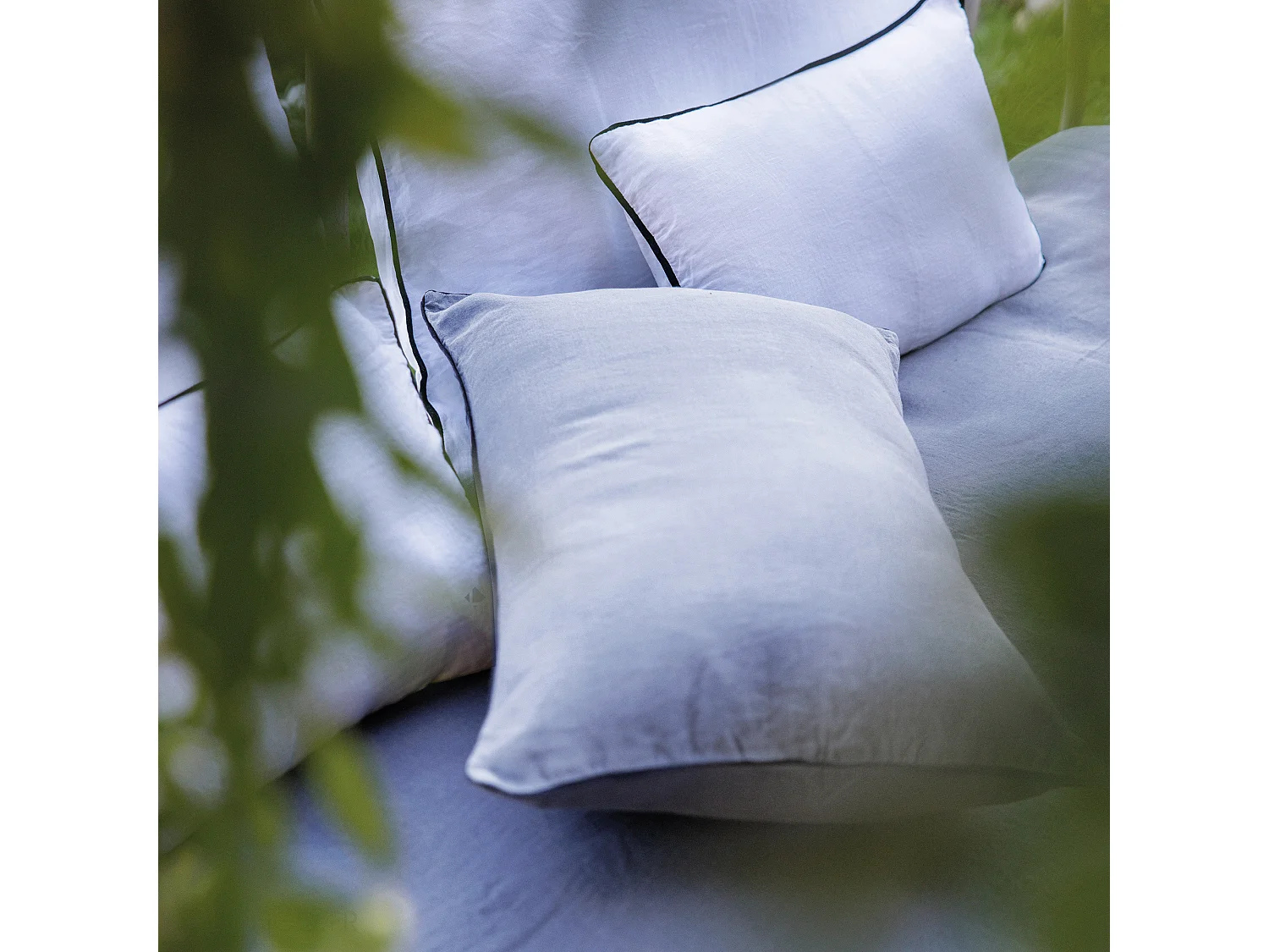 Housse de coussin PRELUDE 30x50 cm lin et coton lavés blanc Neige