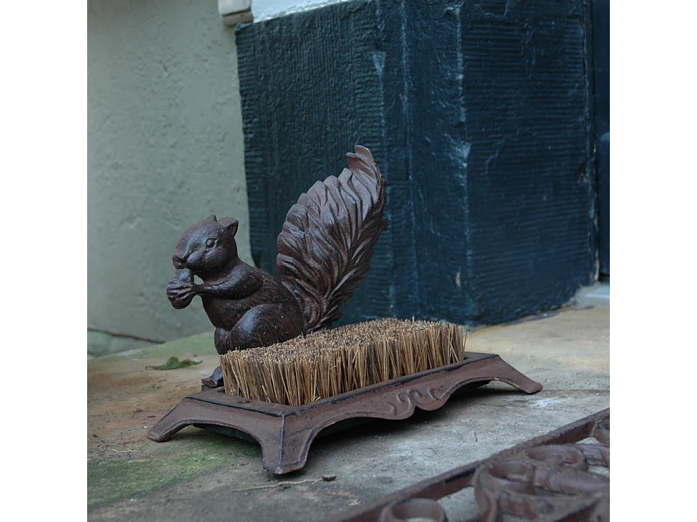 Brosse pieds décoration écureuil fonte - Esschert Design