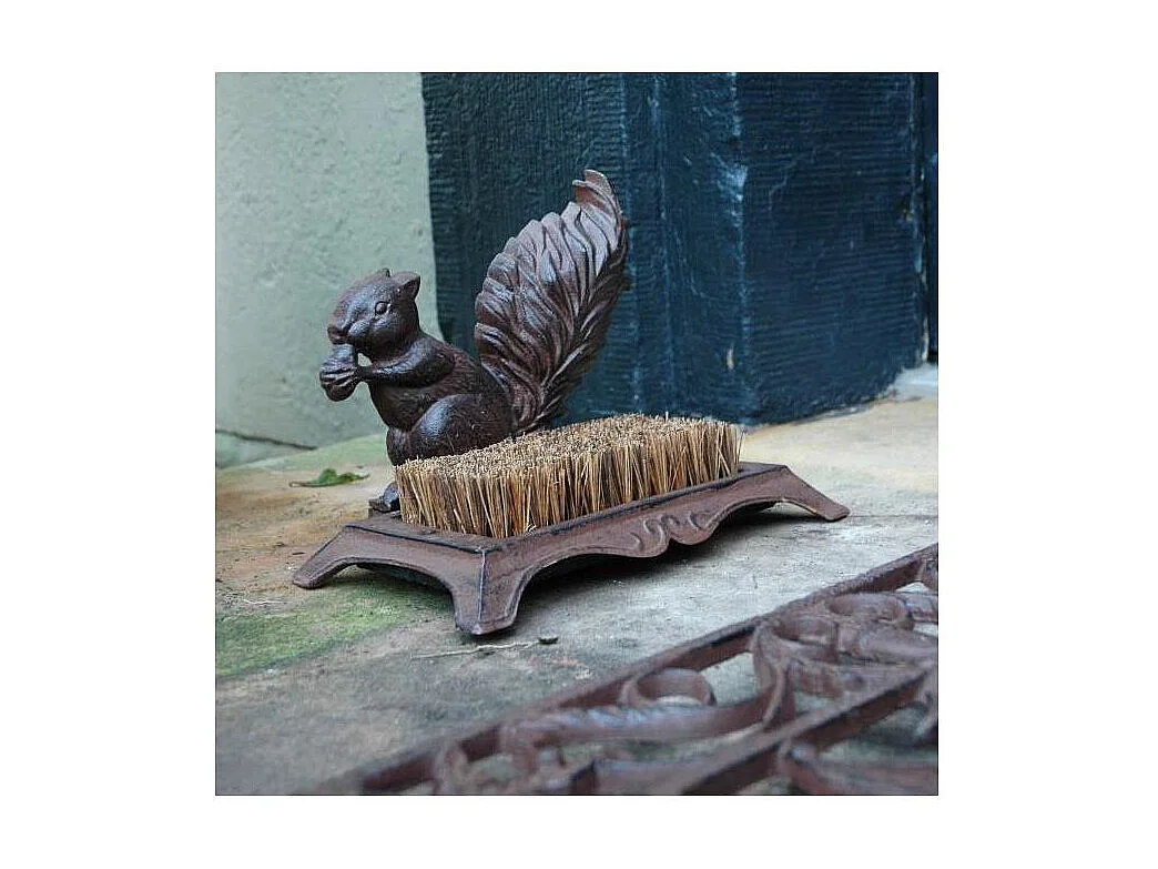 Brosse pieds décoration écureuil fonte - Esschert Design