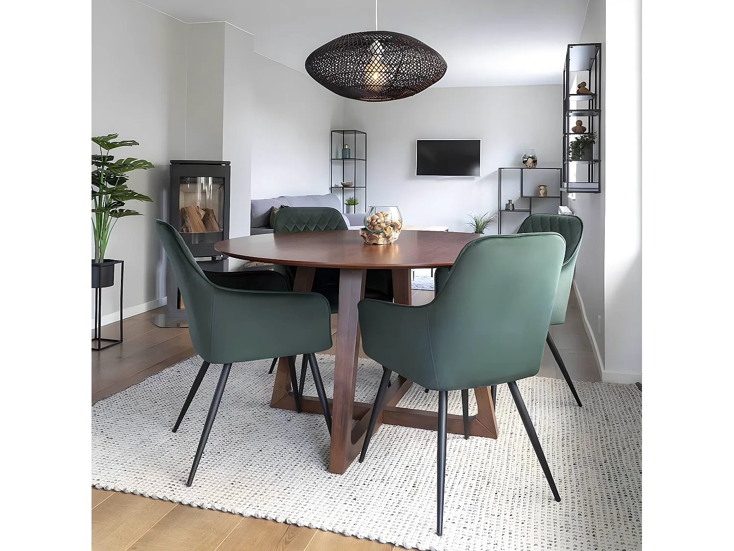 LYNGBY - Table Repas Ø137cm MDF Placage Noyer