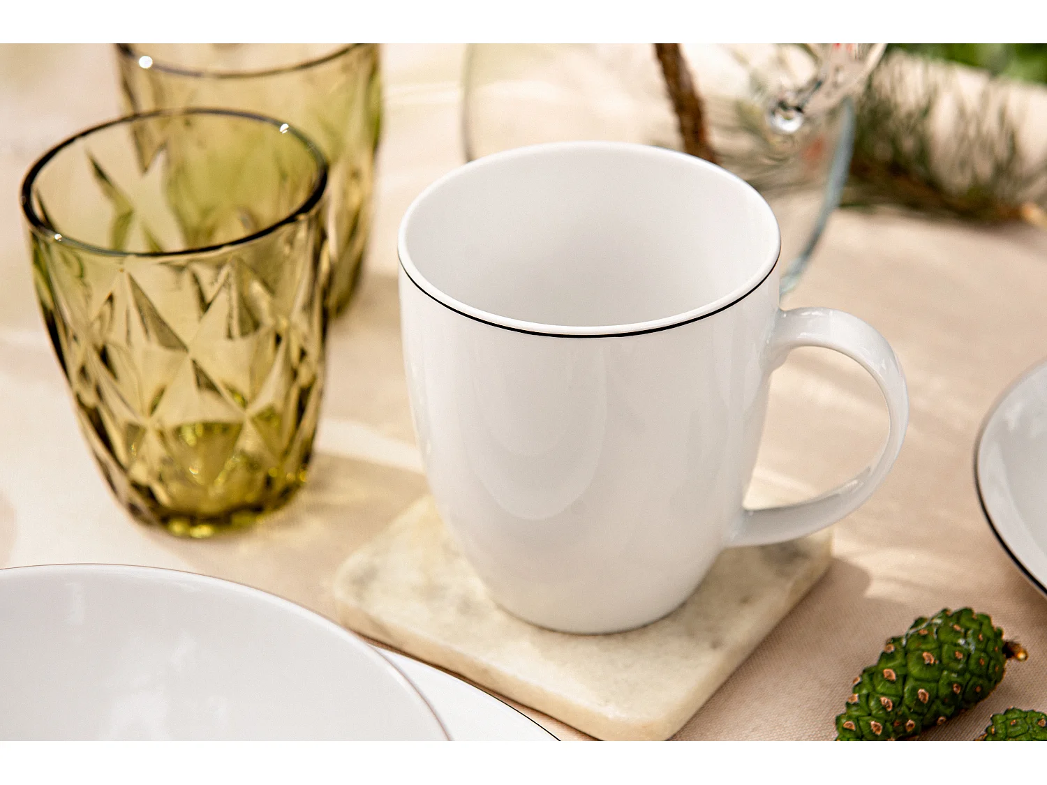 Becher 6-tlg. - Porzellan - Schwarzer Rand - BOSS