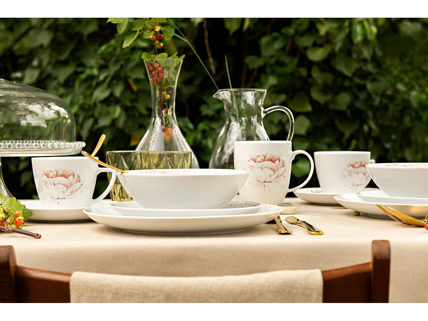 Kaffeeservice 350ml (12-tlg) 6 Personen - Porzellan - Weiß/Rosa - BOSS