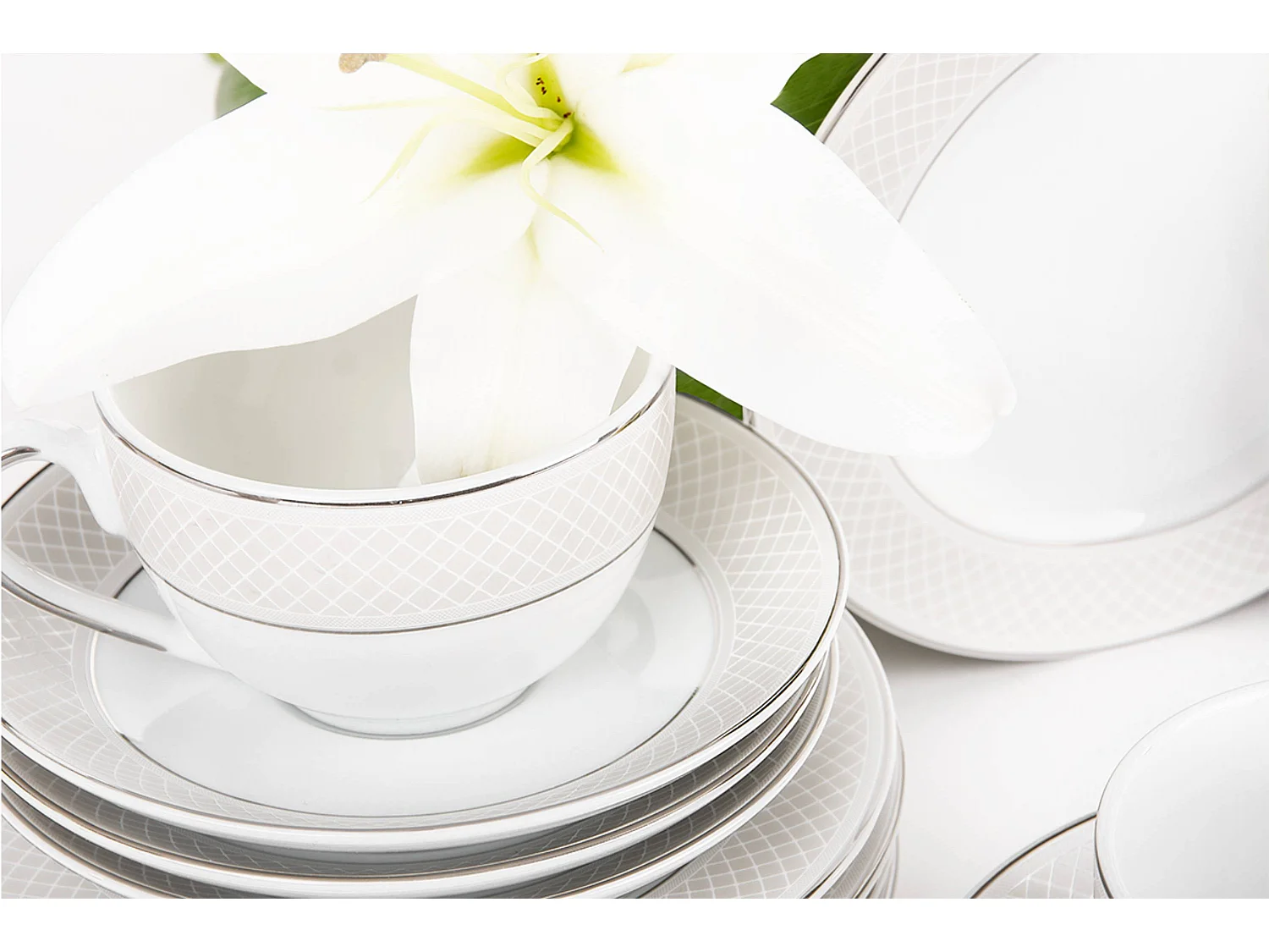 Teeservice für 6 Personen (12 Artikel) - Porzellan - Platin - SCANIA