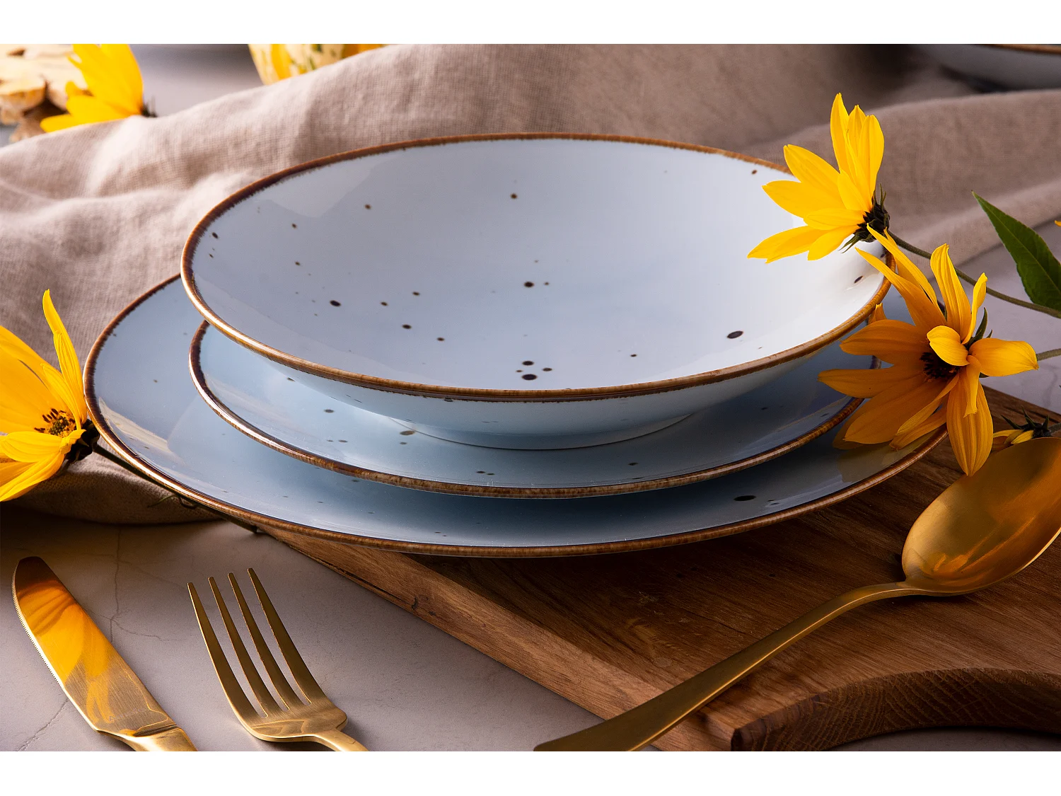 Tafelservice für 6 Personen (18 Tlg.) - Porzellan - hellblau - ALUMINA