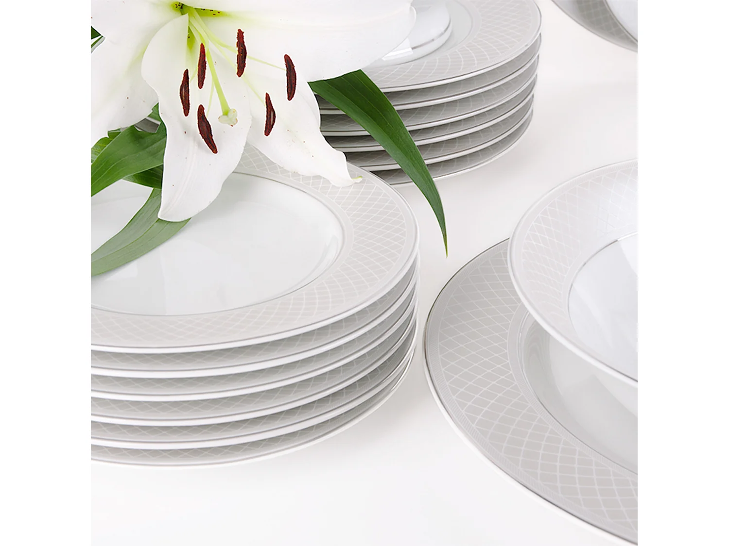 Abendessenservice für 6 Personen (18-tlg) - Porzellan - Platin - SCANIA