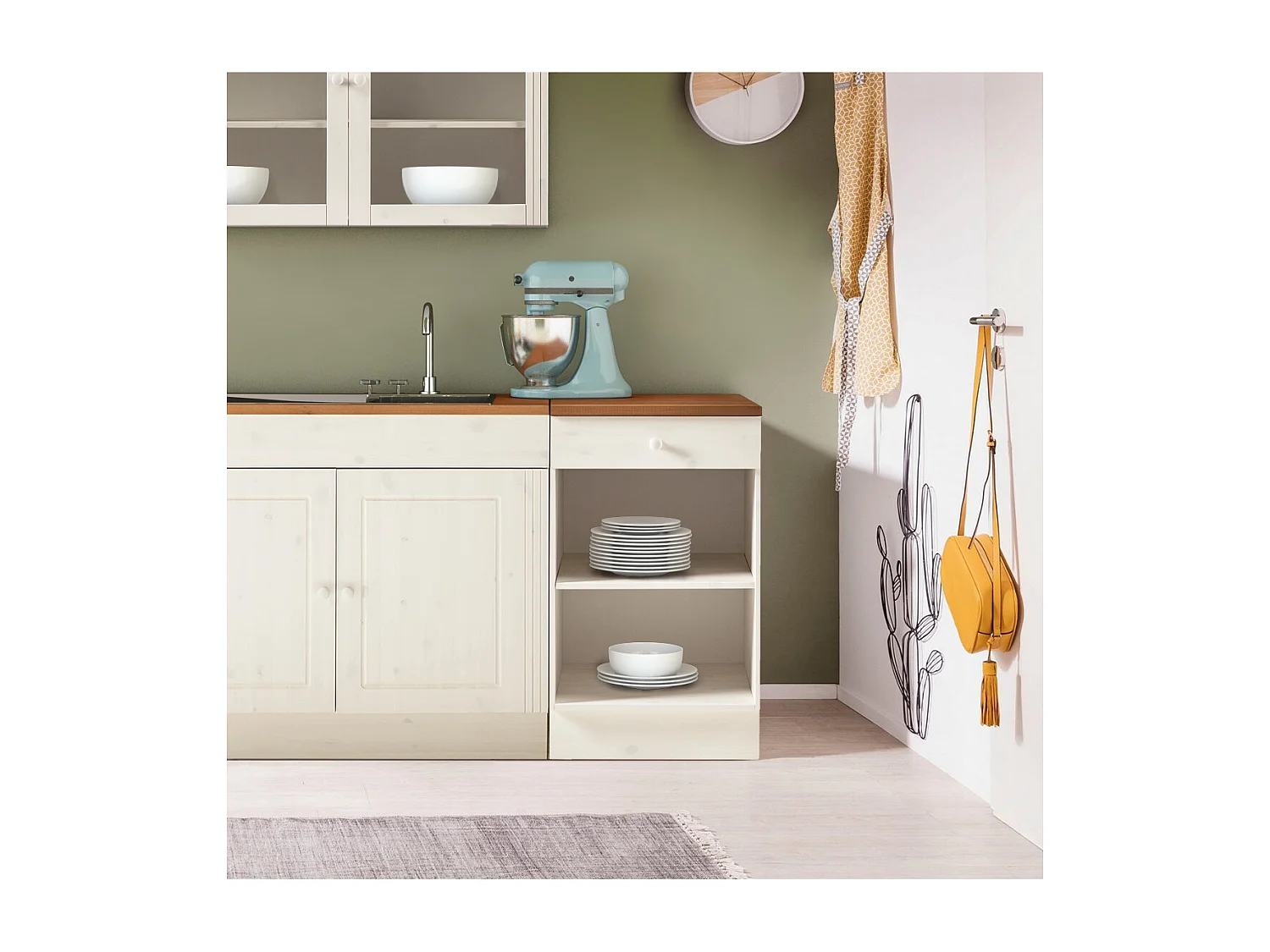 Anita | Armoire en pin miel