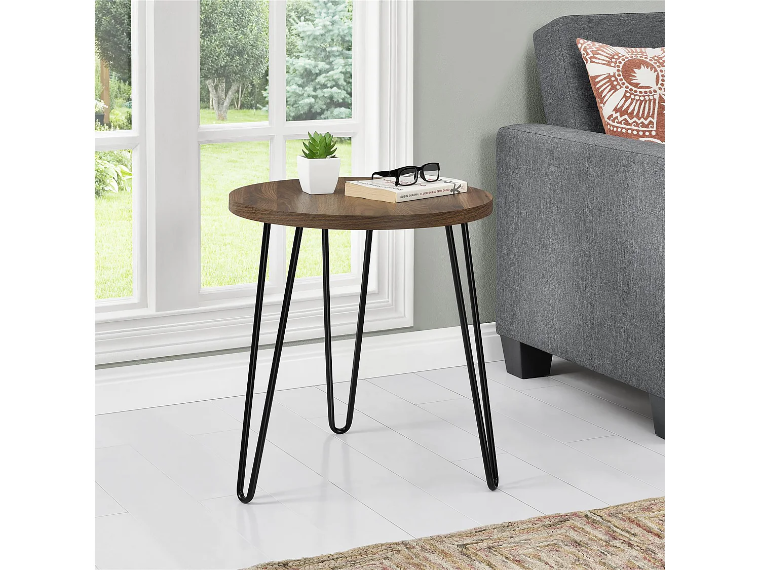 Owen | Table d'appoint carrée en couleur noyer