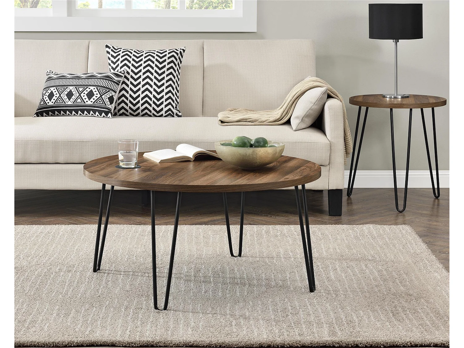 Endtable in gelamineerd spaanplaat walnoot