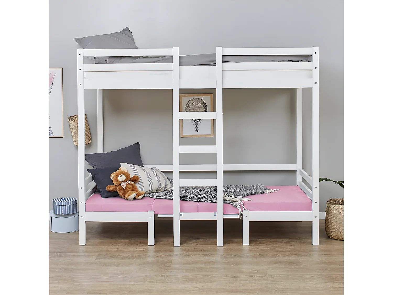 BasicJumbo Lit mezzanine avec canapé rose, bureau et sommiers à lattes inclus.