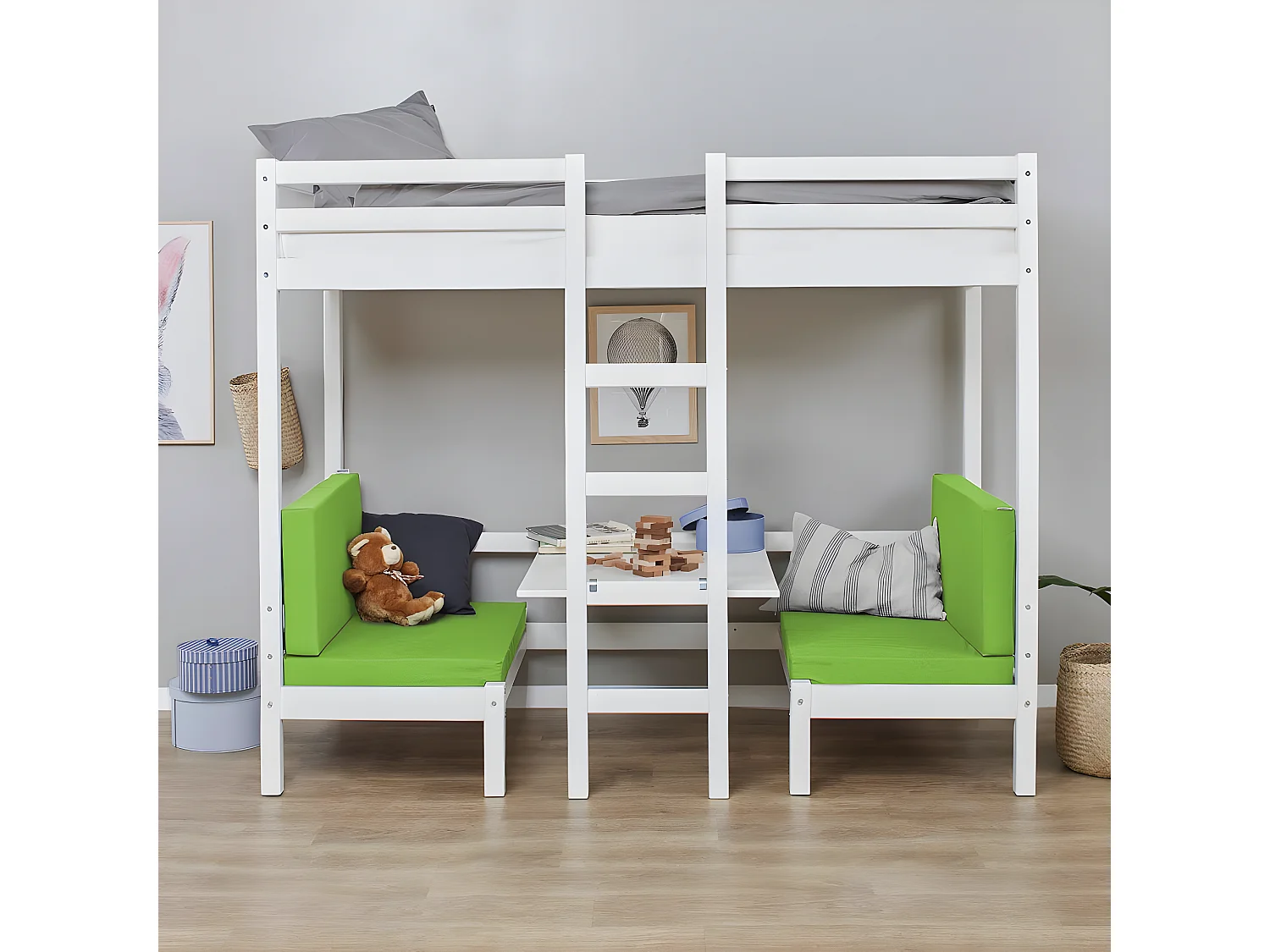 BasicJumbo Lit mezzanine avec canapé lime, bureau et sommiers à lattes inclus.