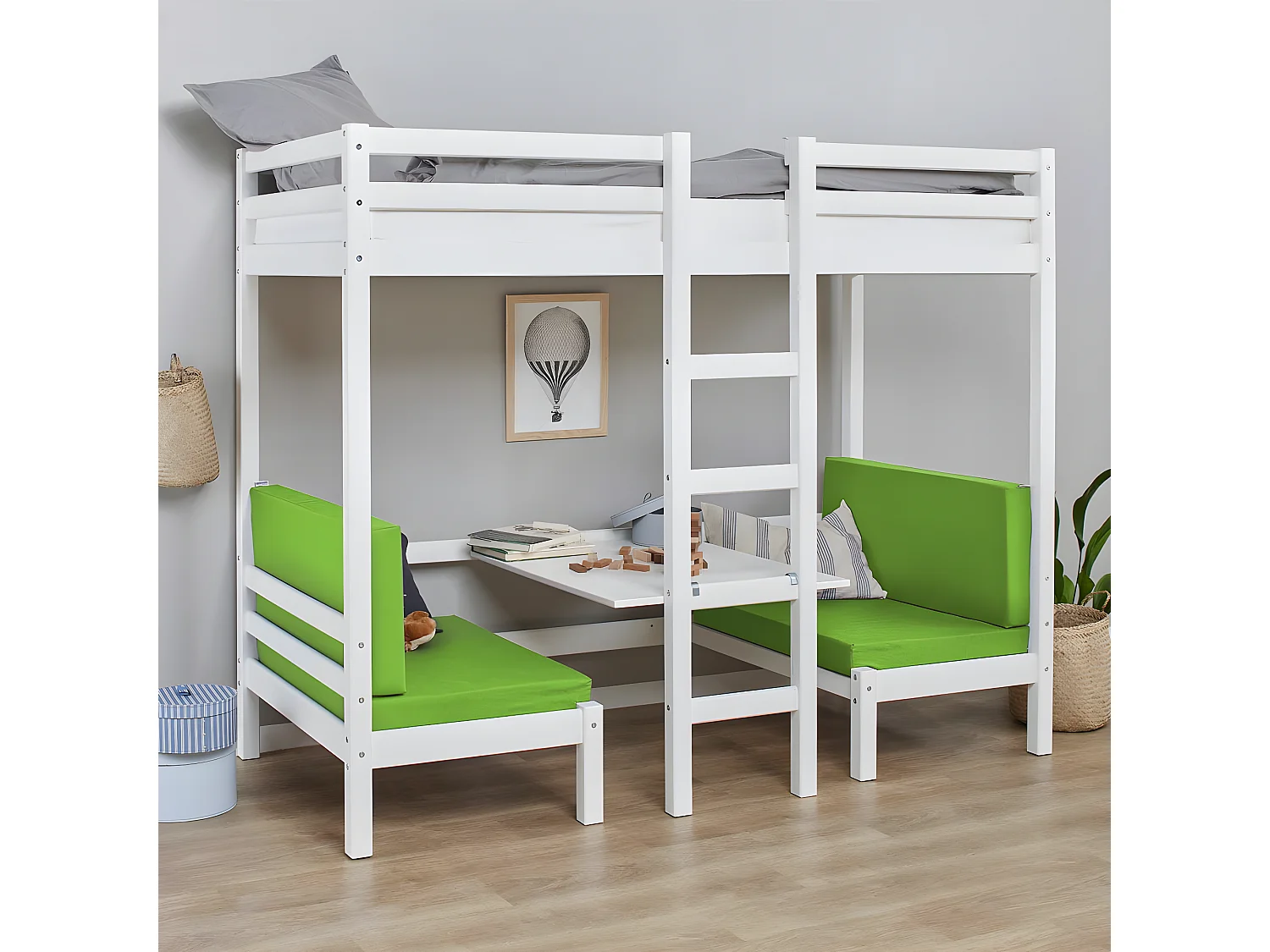 BasicJumbo Lit mezzanine avec canapé lime, bureau et sommiers à lattes inclus.