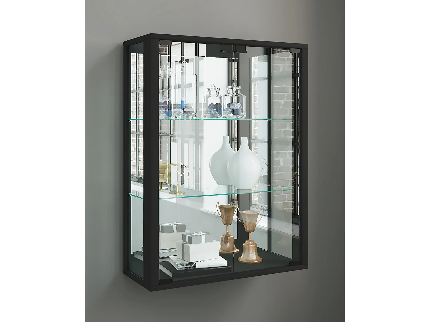 Udina vitrine accroché au mur avec miroir 2 portes en verre noir.