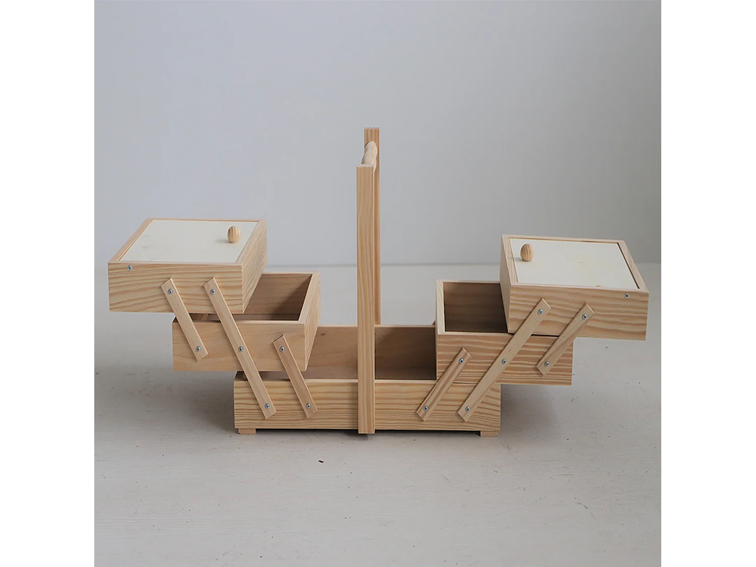 Boîte à couture vintage sans vernis