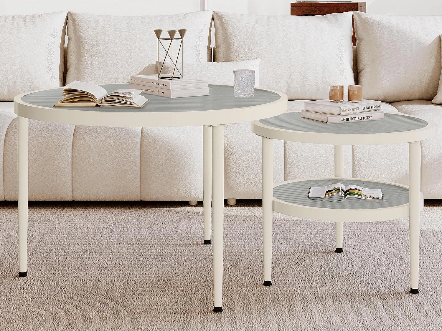 Set van 2 in elkaar passende salontafels, ronde bijzettafels, glazen blad, metalen poten, crèmewit