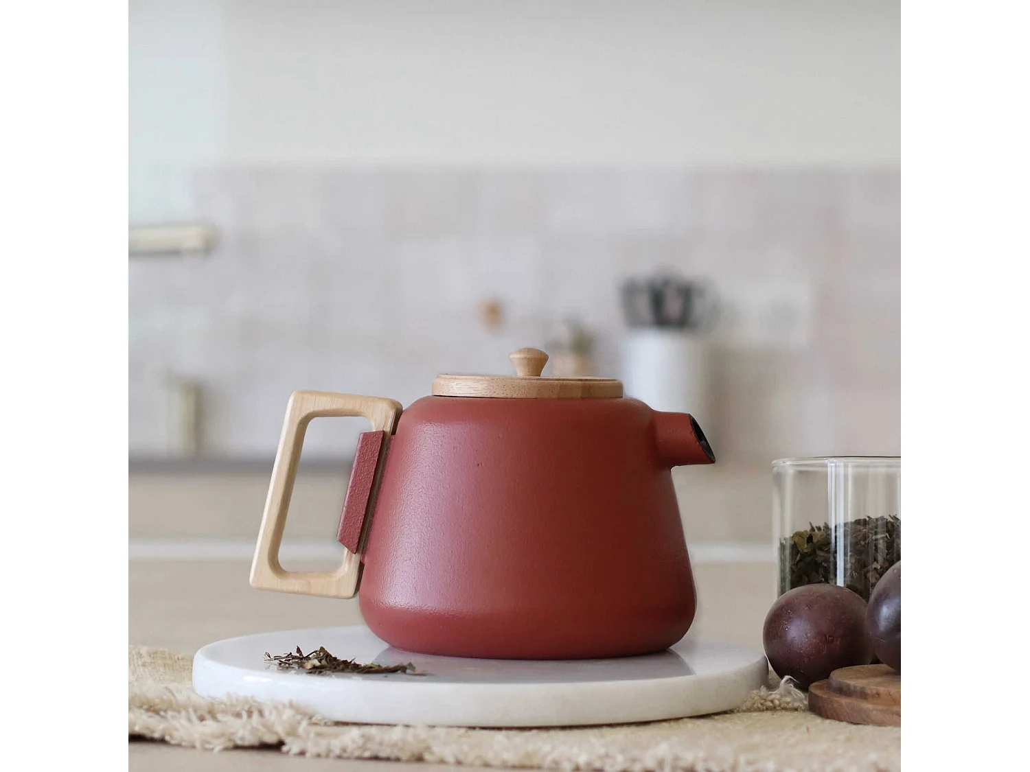 Ogo Living - Theiere Viggo 1000ml En Fonte Paprika Avec Poignee Couvercle Bois