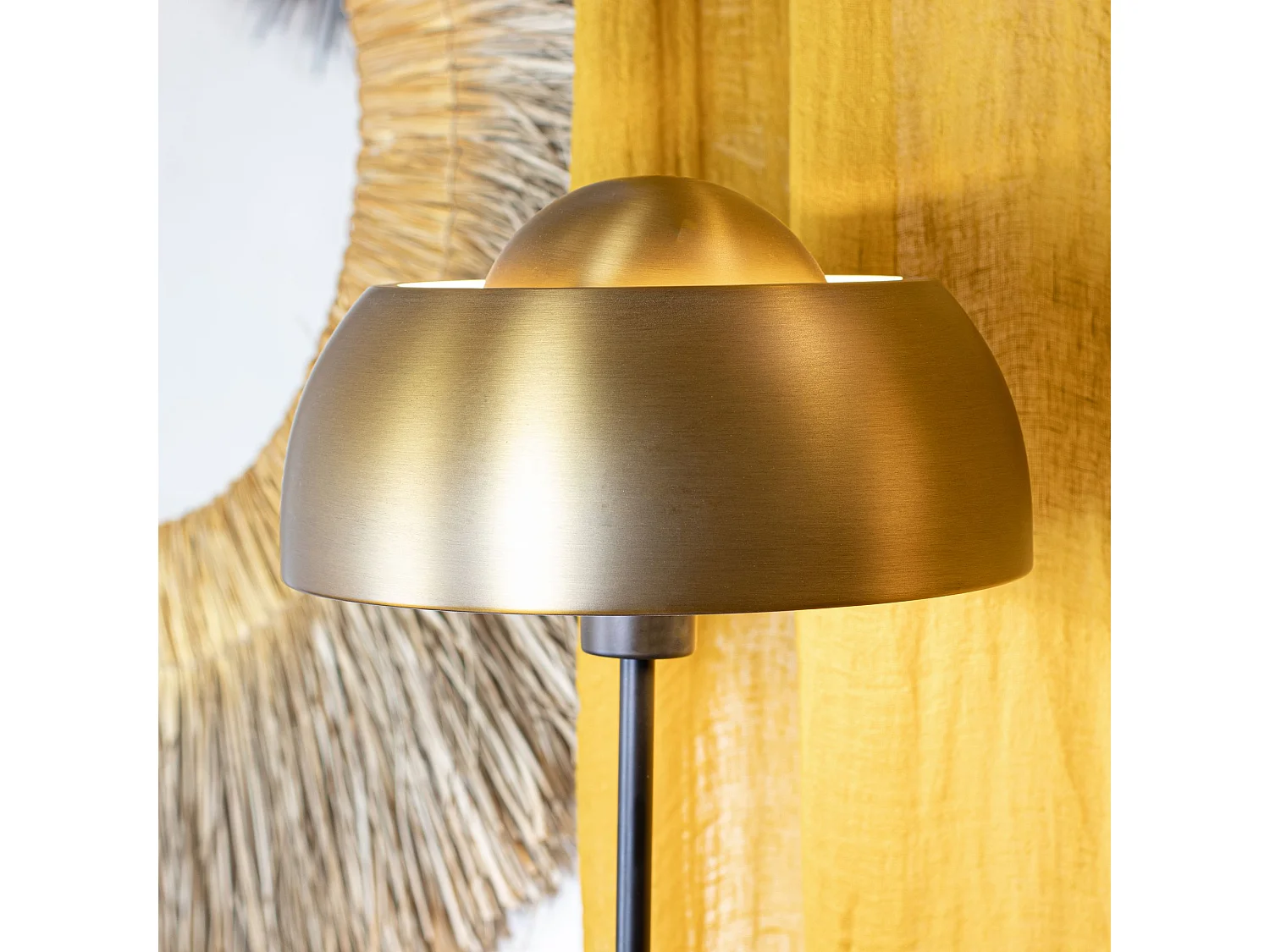 Now's Home - Lampadaire En Marbre Et Metal Noir Et Dore H160cm Nomaa