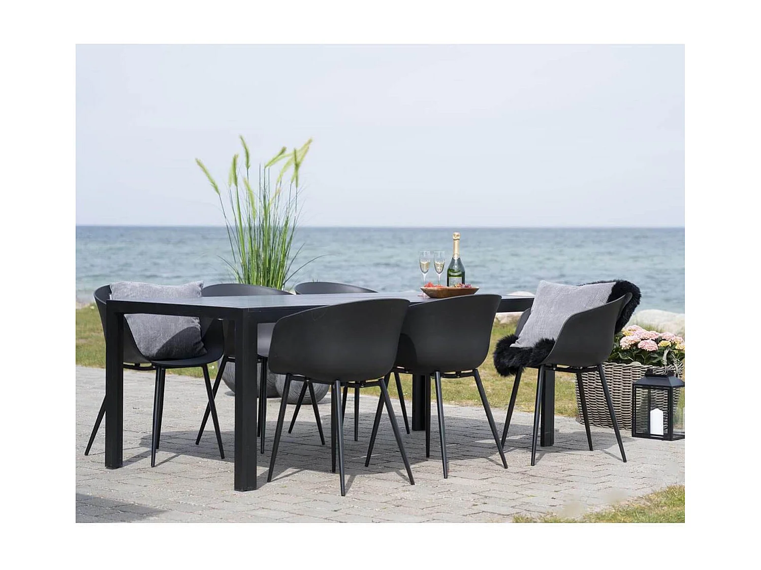 MONTANA - Lot de 2 Chaises PolyPropylène Noir et Pieds Acier