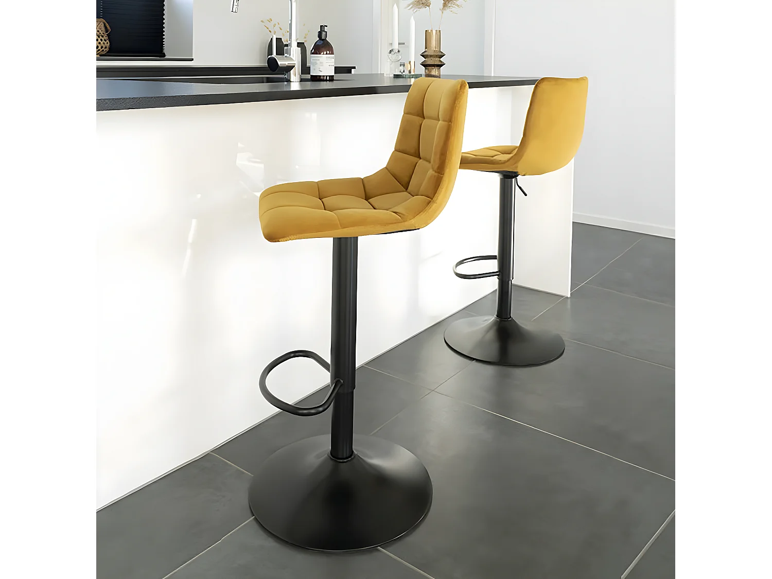 MAGNUS - Lot de 2 Tabourets Acier et Tissu Jaune Moutarde