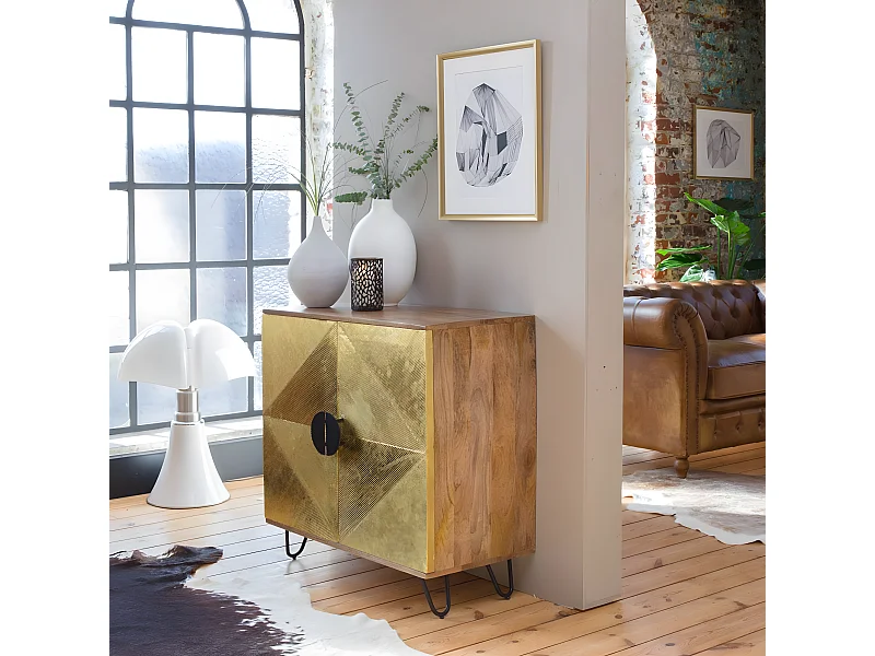 Bufé cuadrado de madera de mango y hoja de latón Gisèle - Estilo contemporáneo y funcional para espacios pequeños