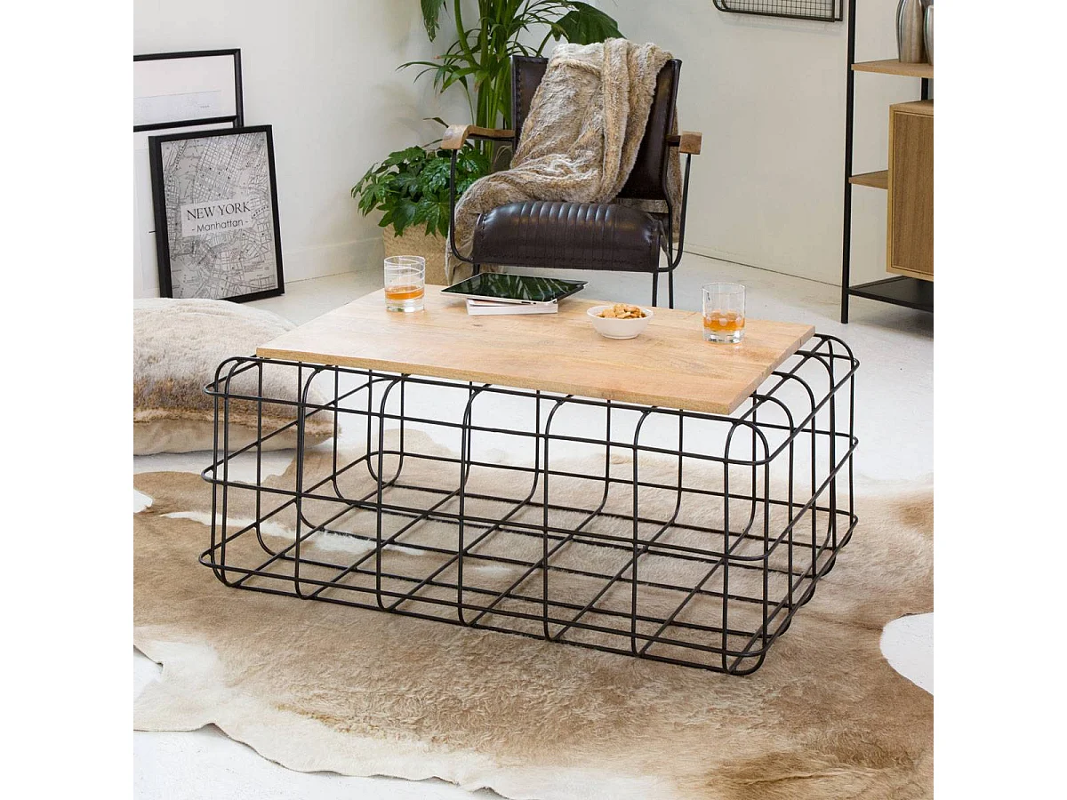 Mesa de centro industrial de madera de mango y metal negro con almacenamiento