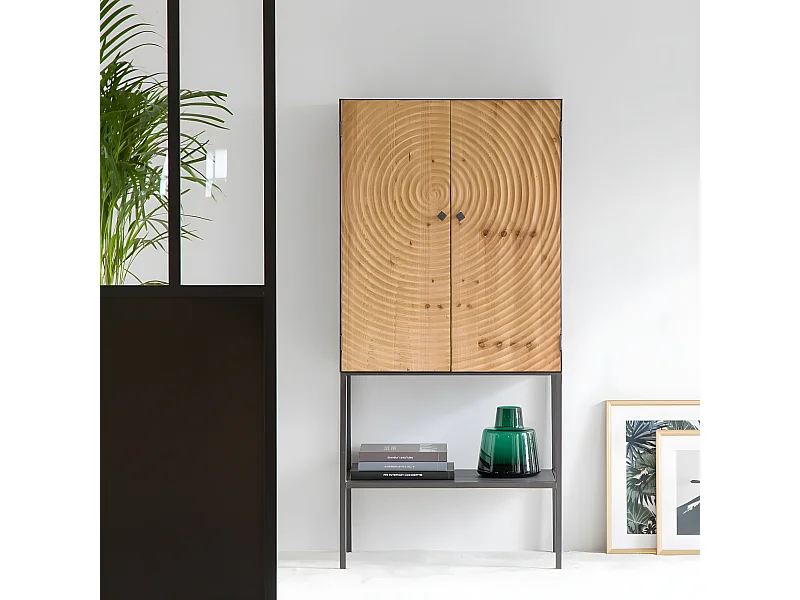 Buffet industrial de pino y metal Rondin con 2 puertas y estantes fijos