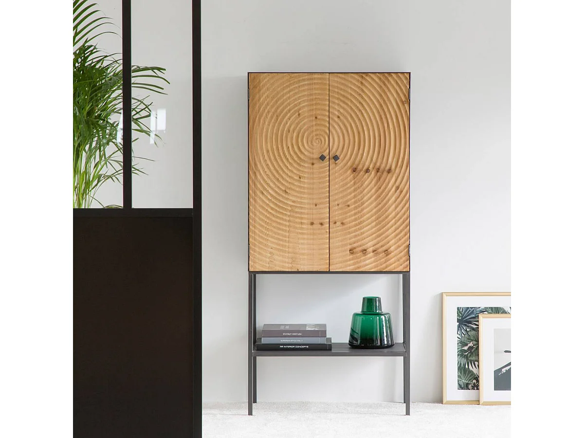 Buffet industrial de pino y metal Rondin con 2 puertas y estantes fijos